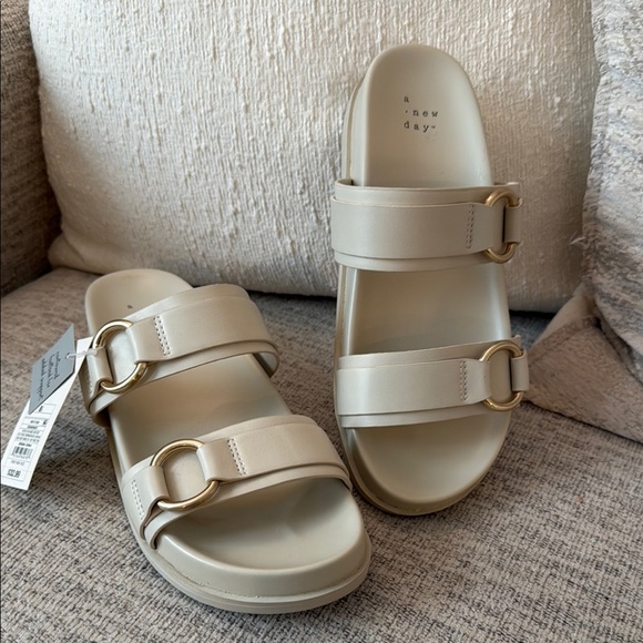 NWT A New Day Marcy Cream and Gold Sandals with Adjustable Straps - Picture 3 of 7